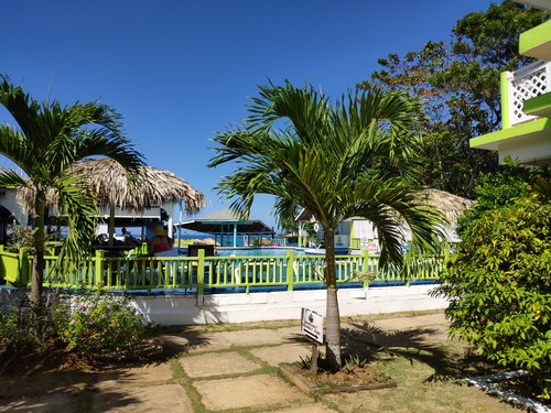 牙买加欢乐假日海滩酒店