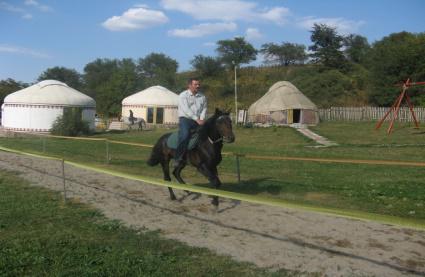 哈萨克斯坦骑马运动