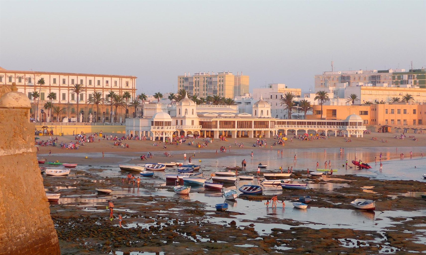 ɳ̲la playa de la Caleta