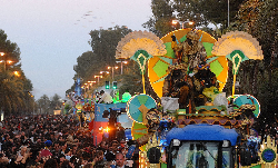 三王节游行（Cabalgata de Reyes Magos）