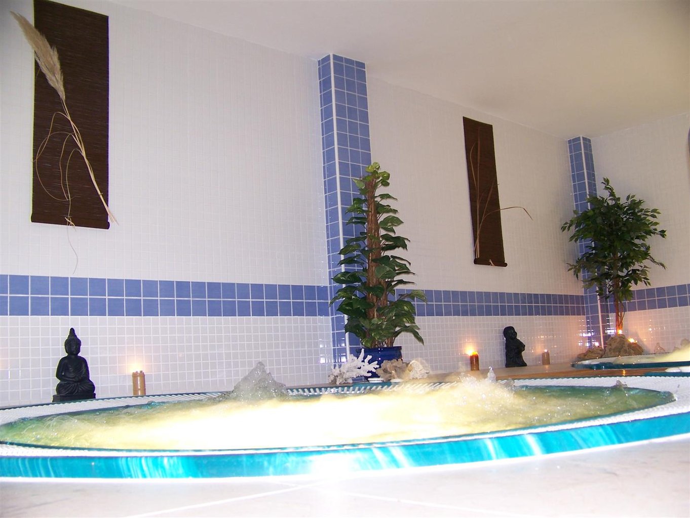 梅迪纳阿苏尔健康酒店（Asur Hotel Al-Medina Wellness）