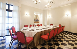 赫雷斯别墅酒店（Hotel Villa de Jerez）