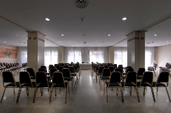 马西亚多尼亚那酒店（Hotel Macià Doñana）的会议厅