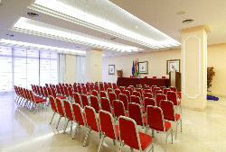 蒙泰波尔塔提亚拉酒店（Hotel Monte Puertatierra）的会议厅