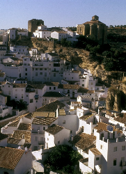 塞特尼尔德拉斯沃德加斯小镇（Setenil de las Bodegas）