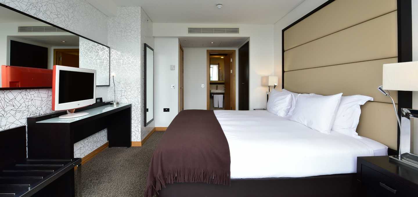 Club Floor One Bedroom Suite