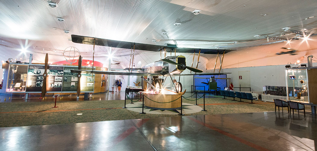 澳航创始者博物馆的复制机——阿芙罗504K飞机