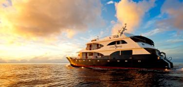 Ecuador - Galapagos Luxury Cruises - Galapagos Ocean Spray