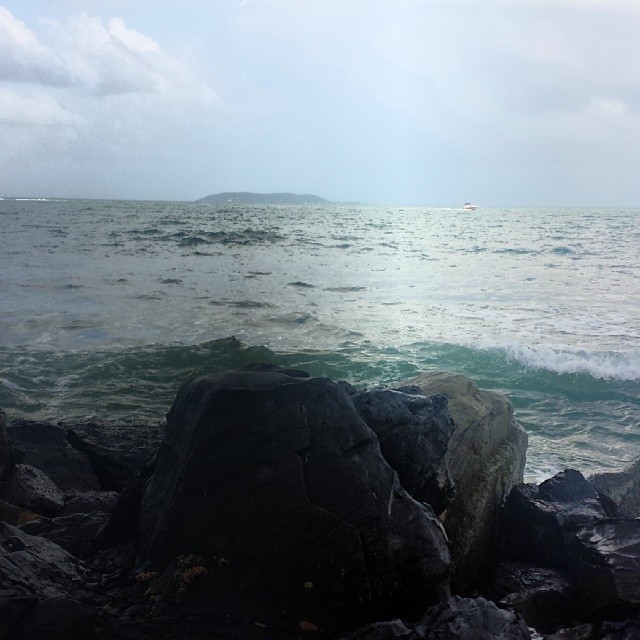 波多黎各海岸礁石