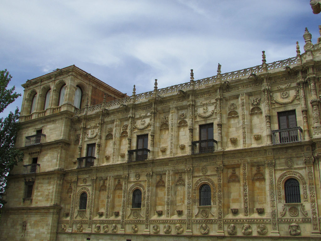 圣马科斯修道院景点侧面图