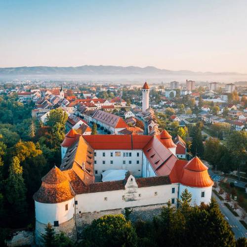 斯洛文尼亚8大历史古城及其城堡探秘