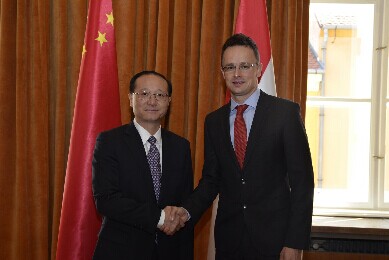 Shao Qiwei Meets with State Secretary of Hungarian Prime Minister’s Office Péter Szijjártó