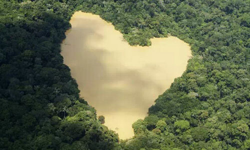 大自然中的心形奇景 换种方式说“我爱你”
