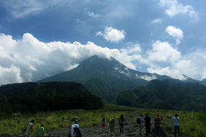 印度尼西亚默拉皮火山