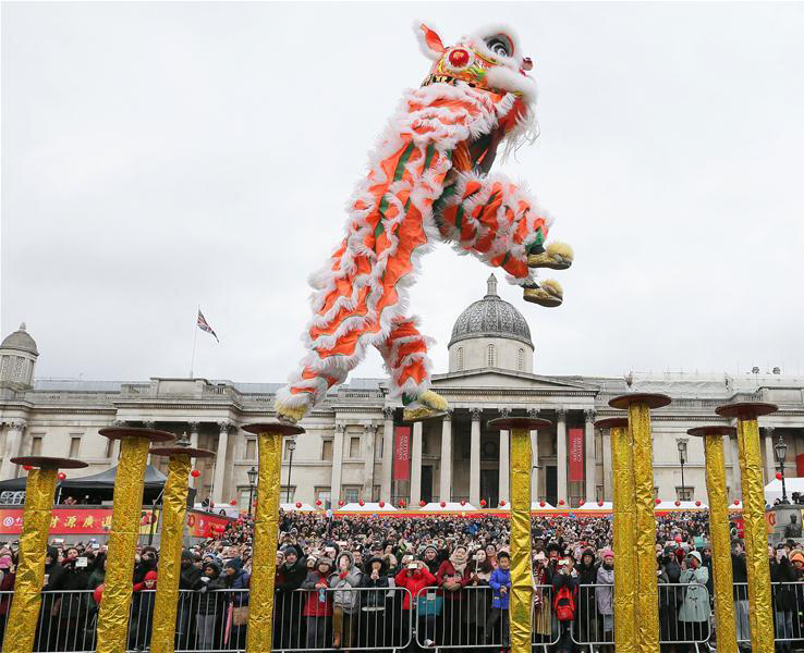 伦敦特拉法加广场中国新年舞狮