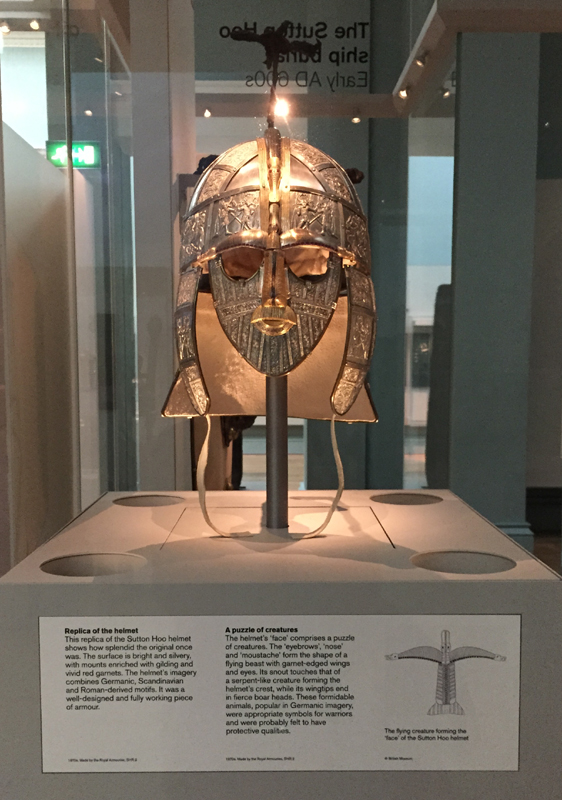 大英博物馆镇馆之宝萨顿胡船葬的头盔