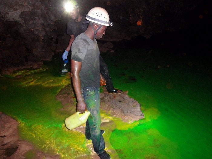 牙买加彼得金罗塔洞穴系