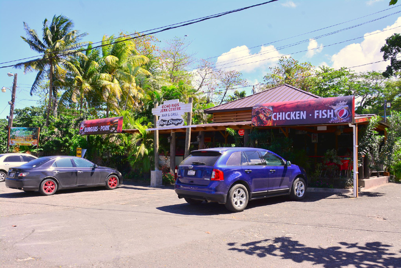 牙买加八条河餐厅Ocho Rios Jerk Centre