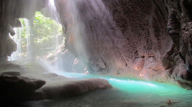 牙买加科克皮特地区温莎洞穴
