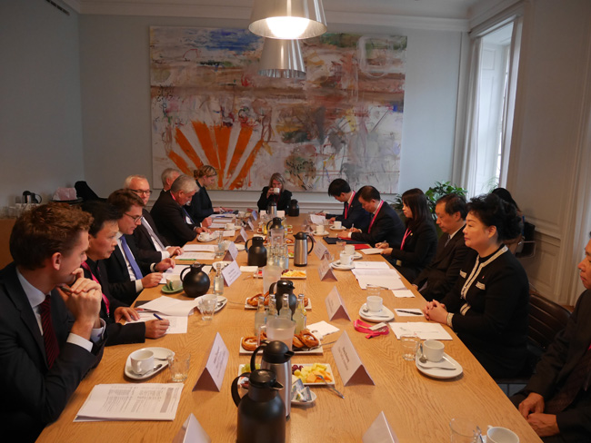 Li Jinzao Meets with Danish Minister of Industry, Business and Financial Affairs