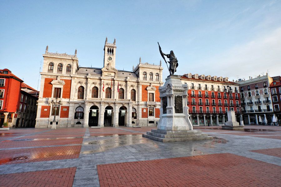 西班牙巴利亚多利德著名景点-市长广场（The Plaza Mayor）