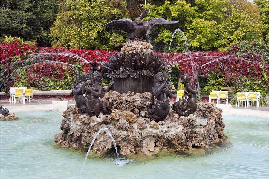 西班牙巴利亚多利德 - 天鹅（The Swan）喷泉