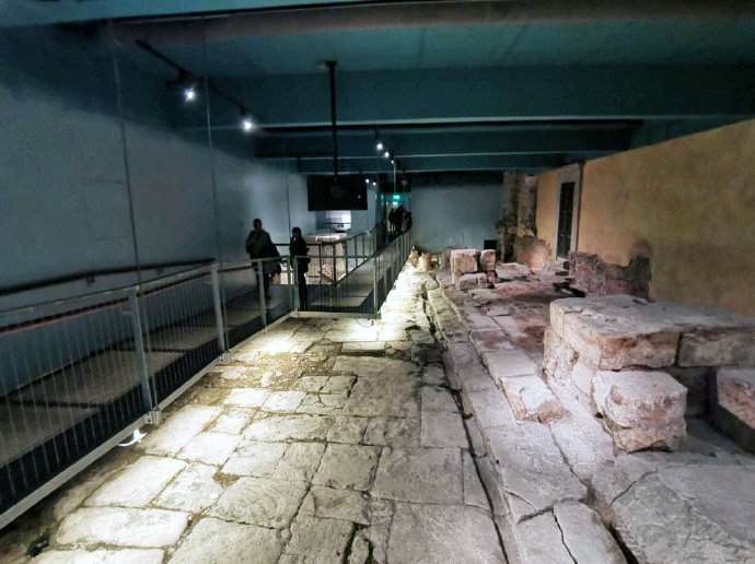 罗马浴场博物馆