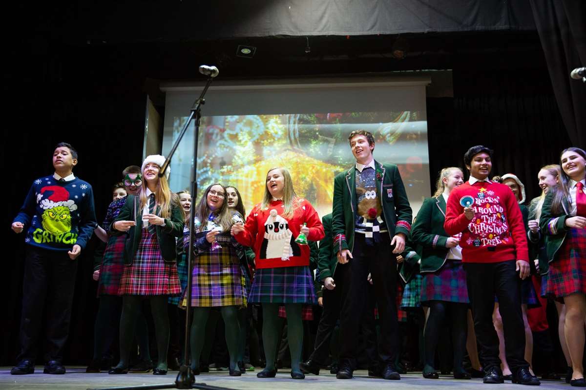英国苏格兰阿尔宾学校圣诞舞会