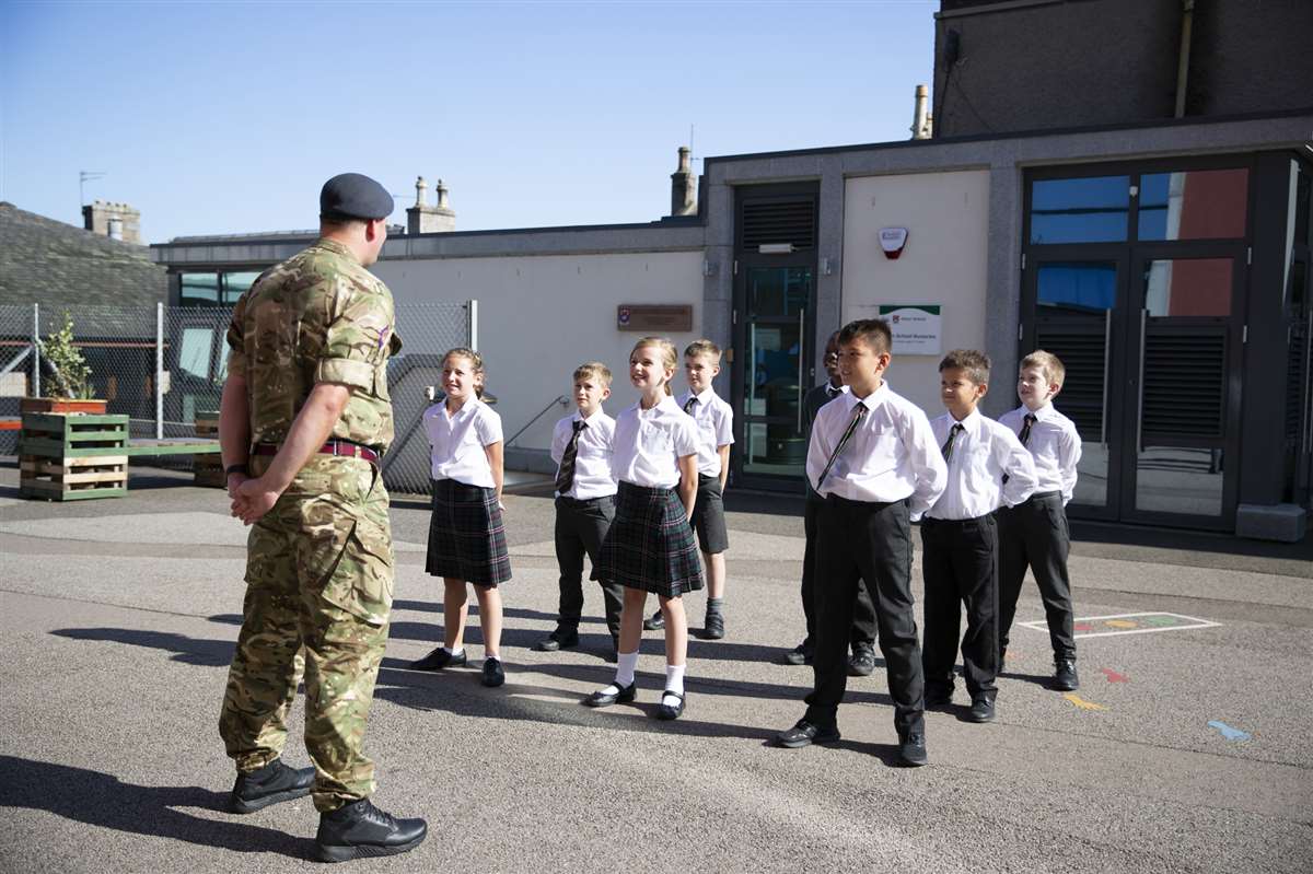 英国留学苏格兰阿尔宾学校英国皇家空军军训