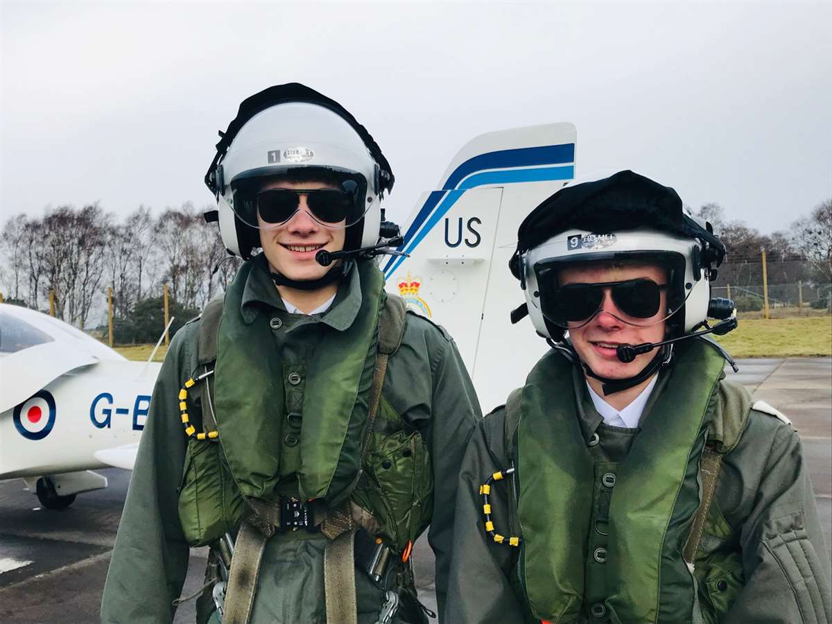 英国皇家空军与阿尔宾学校强强联合，为中学生实现“飞行员梦”
